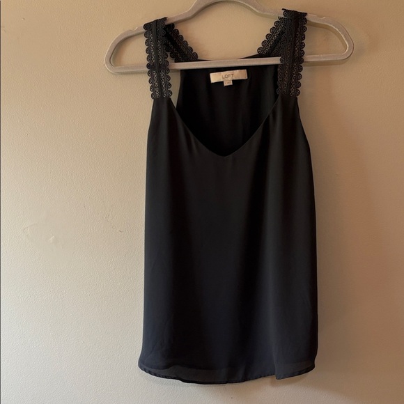 LOFT Grey Lace Trim Camisole Size Small - Picture 4 of 4